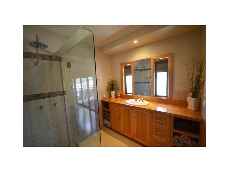 25 Waratah Grove, Echuca VIC 3564