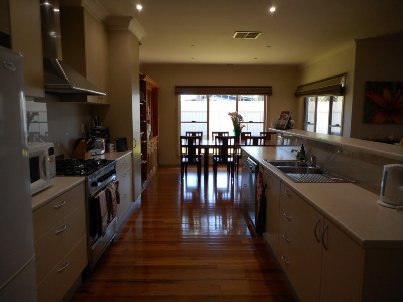 4 Marv Court, Echuca VIC 3564