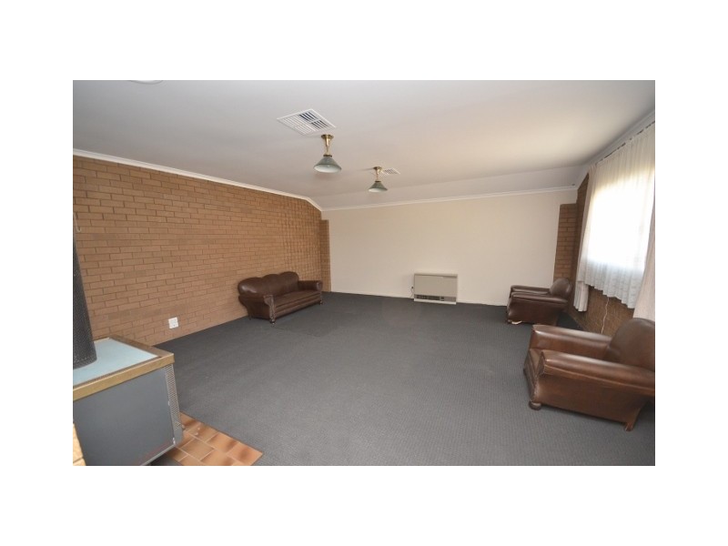 42 Crossen Street, Echuca VIC 3564