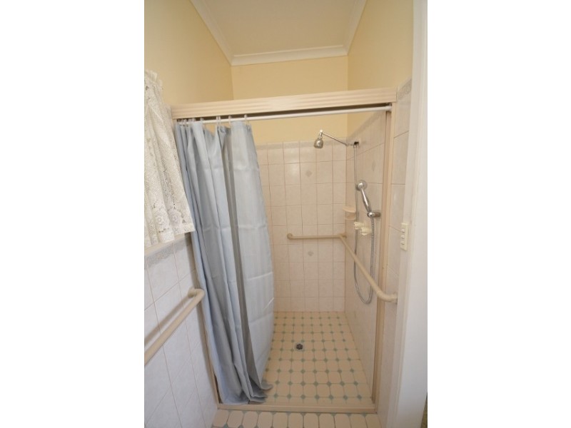 42 Crossen Street, Echuca VIC 3564