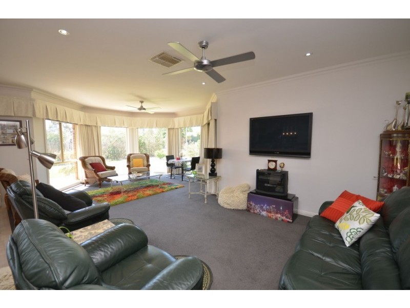 6 Silvergums Place, Moama NSW 2731