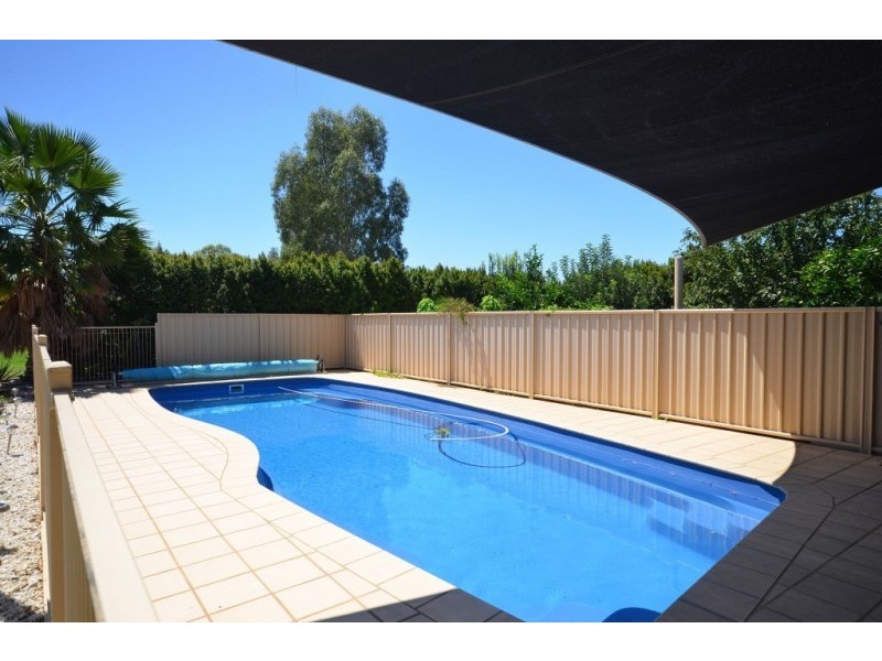 6 Silvergums Place, Moama NSW 2731