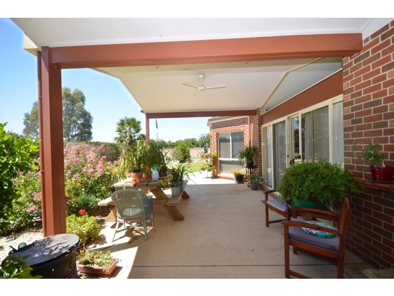 6 Silvergums Place, Moama NSW 2731