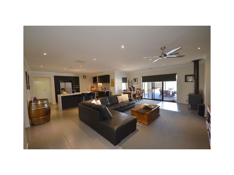 63 Wharparilla Road, Echuca VIC 3564