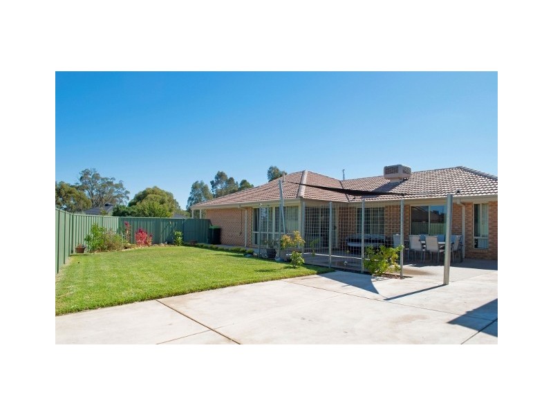 22 Woodlands Circuit, Echuca VIC 3564