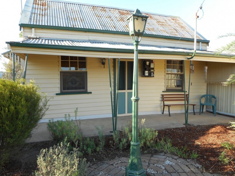 31 Echuca Street, Moama NSW 2731