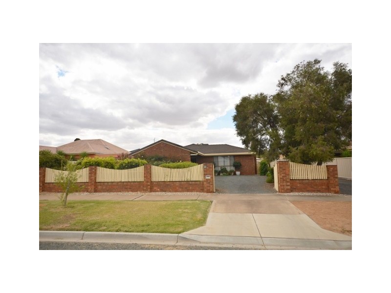 24 Darling Street, Echuca VIC 3564