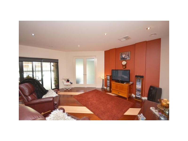 3 Woodlands Circuit, Echuca VIC 3564