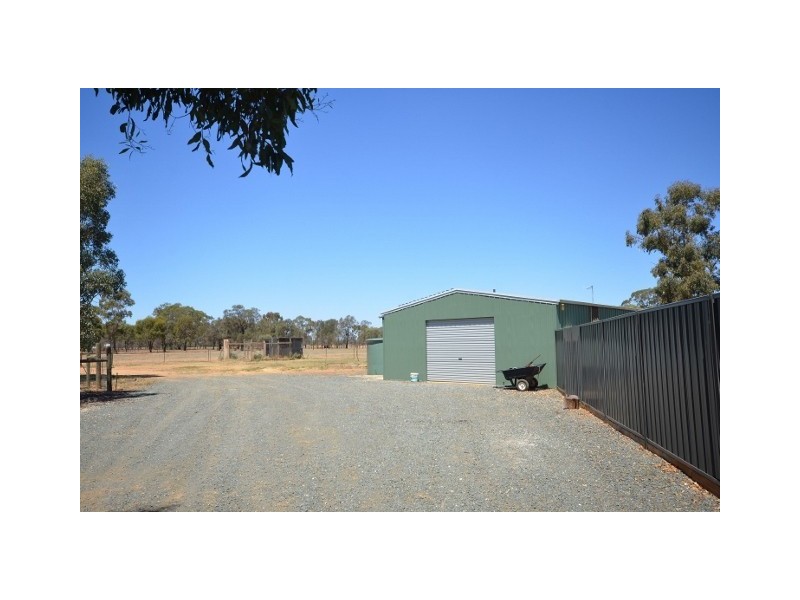 63 Wharparilla Road, Echuca VIC 3564