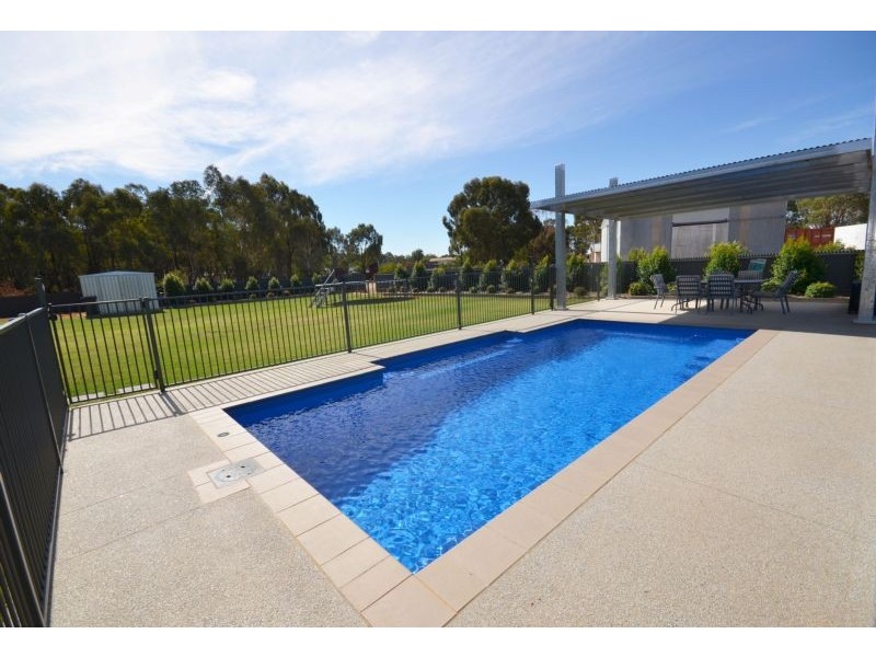 82 Old Deniliquin Road, Moama NSW 2731