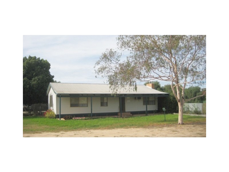 2a Livingstone Street, Mathoura NSW 2710