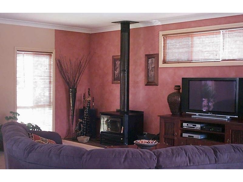 4 Livingstone Street, Mathoura NSW 2710