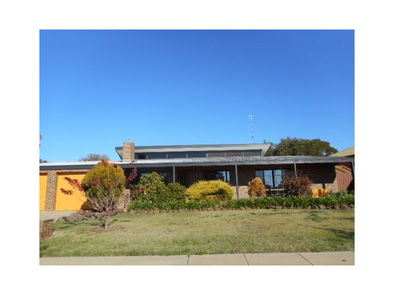 61 Lawson Drive, Moama NSW 2731