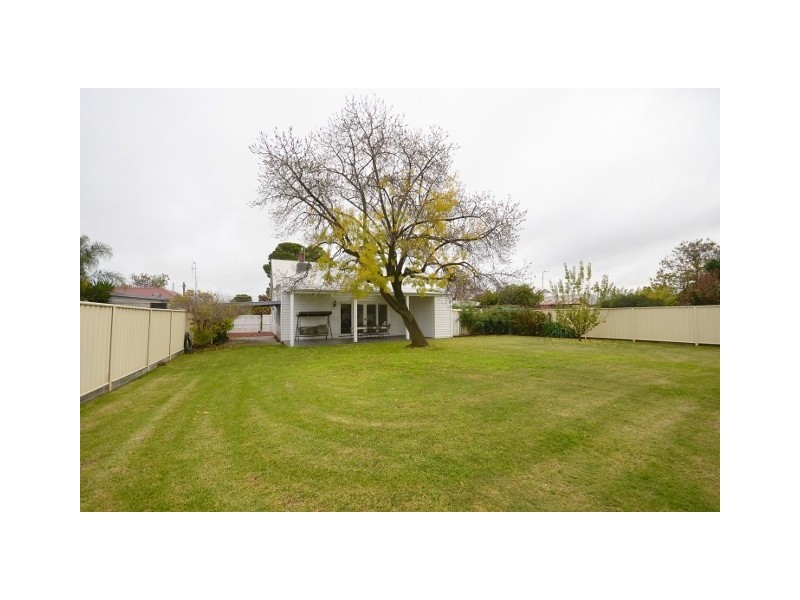 88 Hovell Street, Echuca VIC 3564