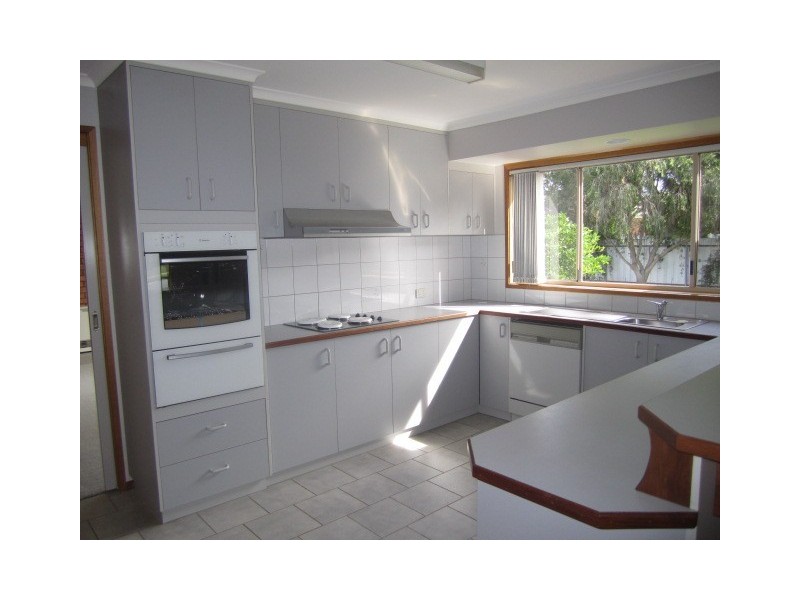 16 Lawson Drive, Moama NSW 2731