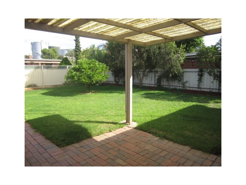 16 Lawson Drive, Moama NSW 2731