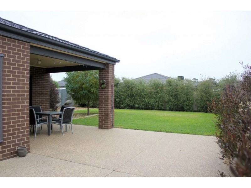 24 Bridlington Avenue, Echuca VIC 3564