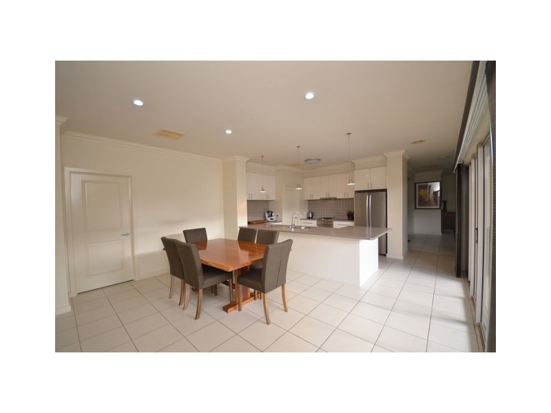 8 Antrim Court, Moama NSW 2731