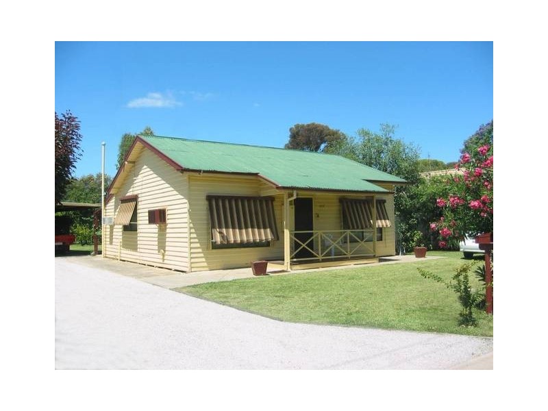 285 Ogilvie Ave, Echuca VIC 3564