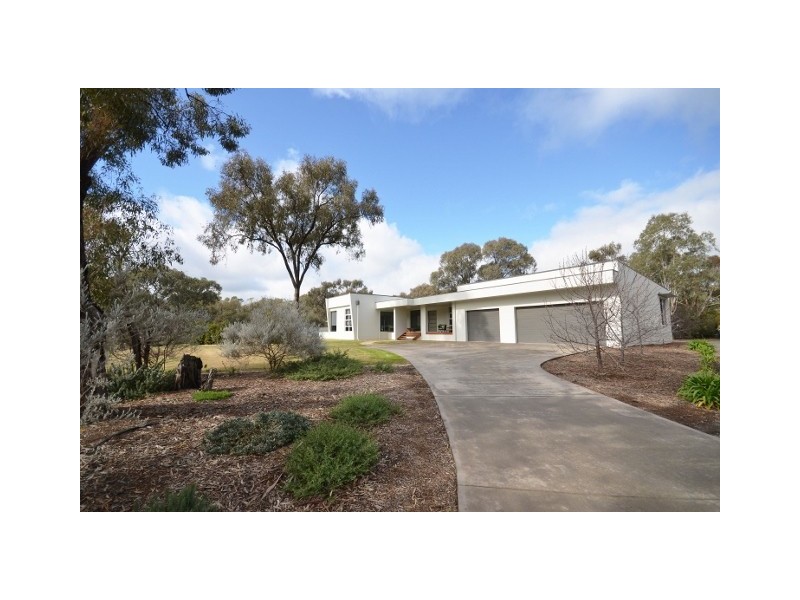 39 Pakenham Street, Echuca VIC 3564