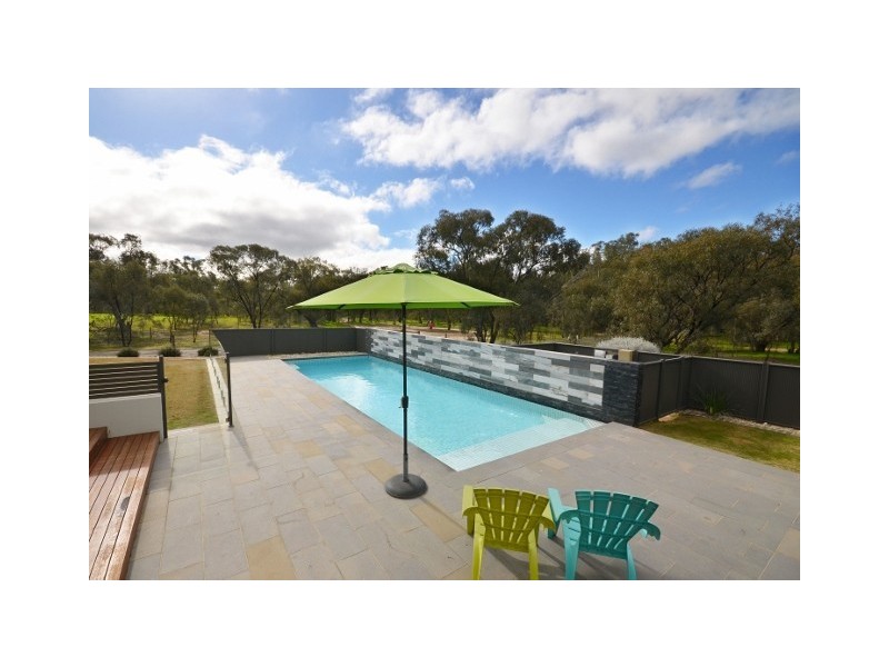 39 Pakenham Street, Echuca VIC 3564