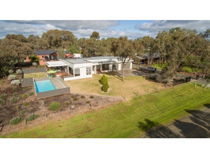 39 Pakenham Street, Echuca VIC 3564
