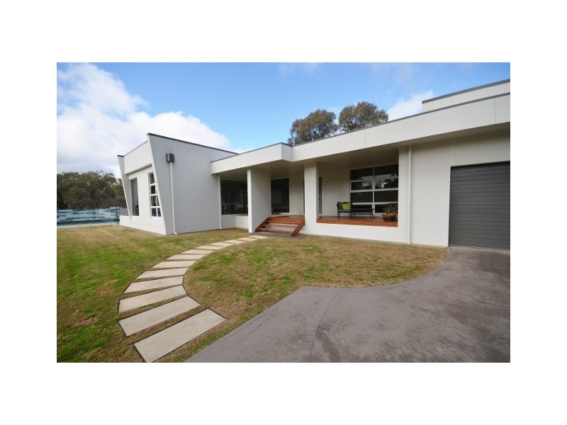 39 Pakenham Street, Echuca VIC 3564