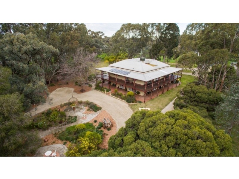 180 River Avenue, Echuca VIC 3564