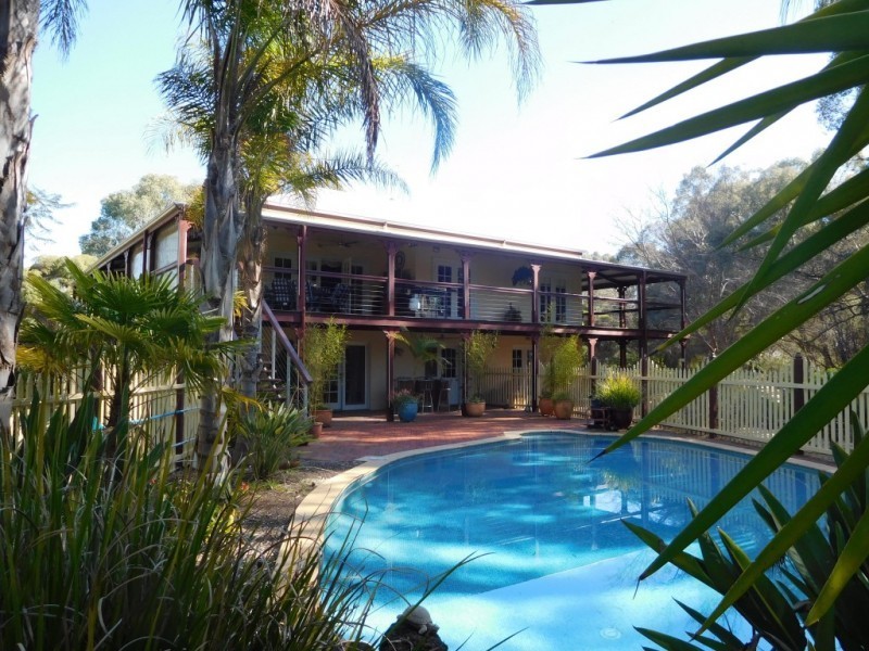 180 River Avenue, Echuca VIC 3564