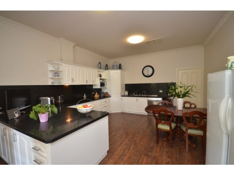 180 River Avenue, Echuca VIC 3564