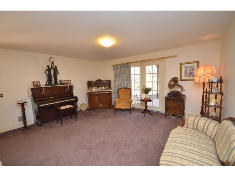 180 River Avenue, Echuca VIC 3564