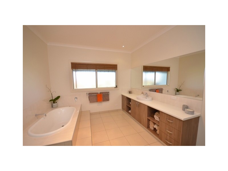 428 Brown Road, Echuca Village VIC 3564