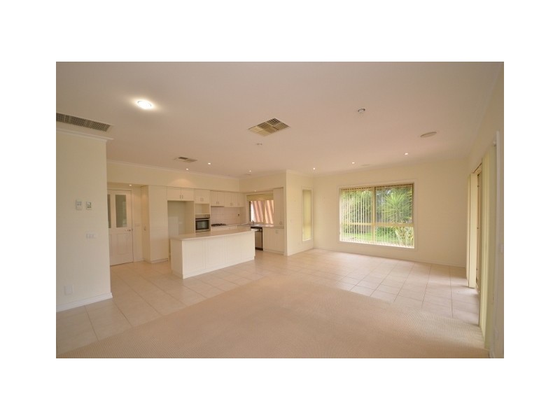 28 Kingfisher Drive West., Moama NSW 2731