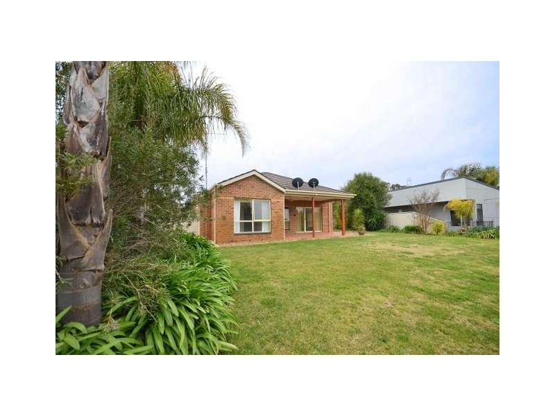 28 Kingfisher Drive West., Moama NSW 2731