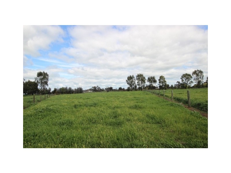 Lot 21 Pinerate Place (off Scott Road), Echuca VIC 3564