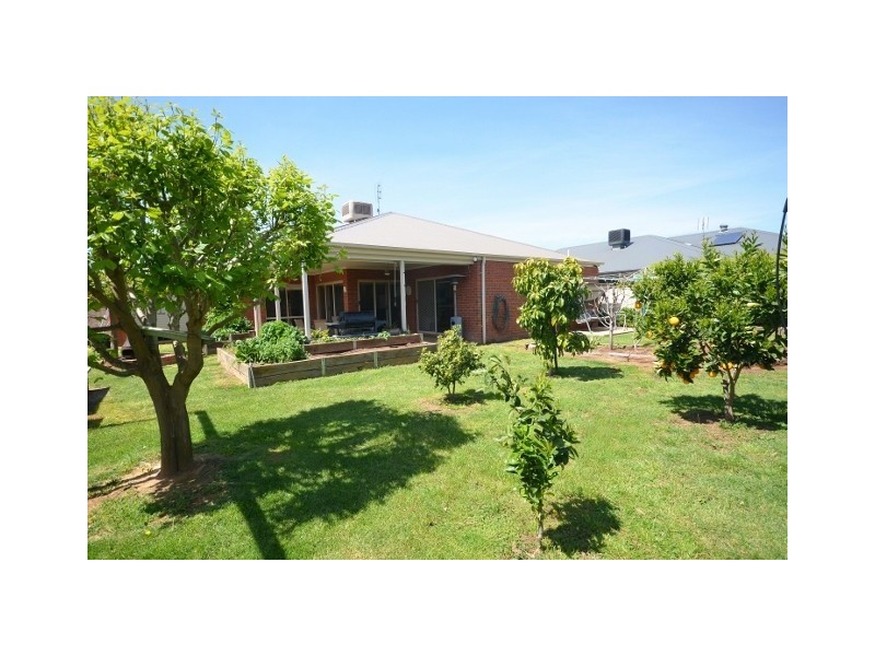 72 Shetland Drive, Moama NSW 2731