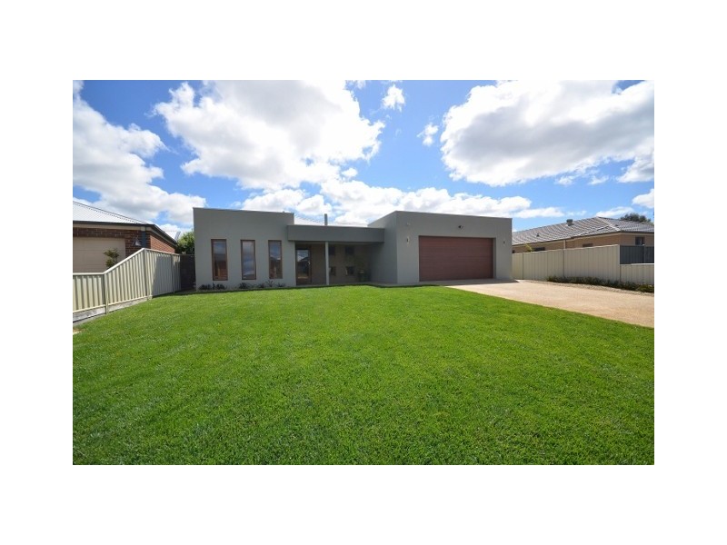 21 Forfar Drive, Moama NSW 2731