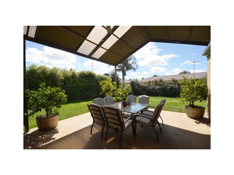 21 Forfar Drive, Moama NSW 2731