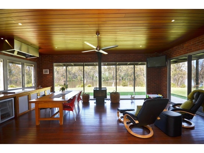 1197 Perricoota Road, Moama NSW 2731