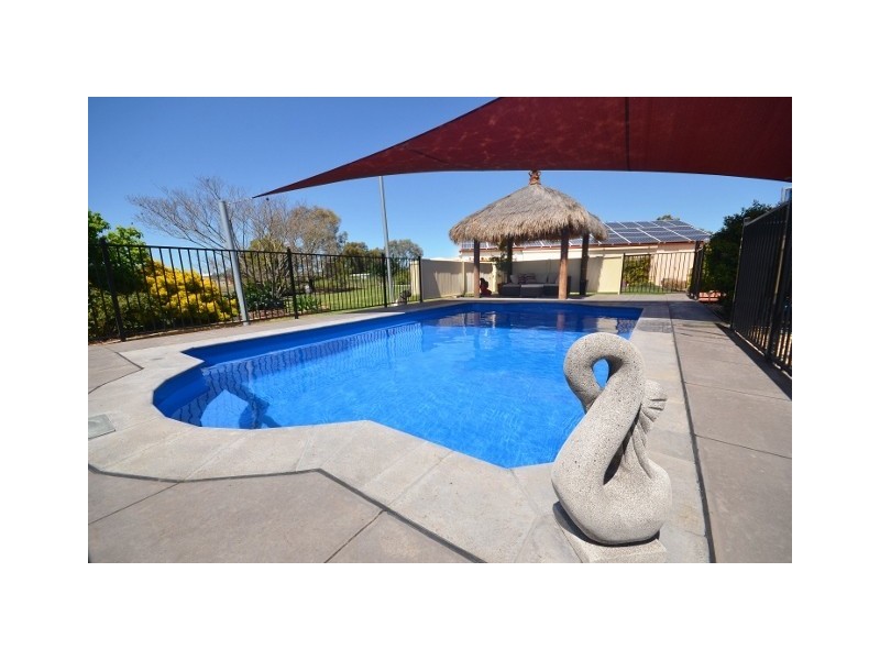 17 Village Court, Echuca VIC 3564