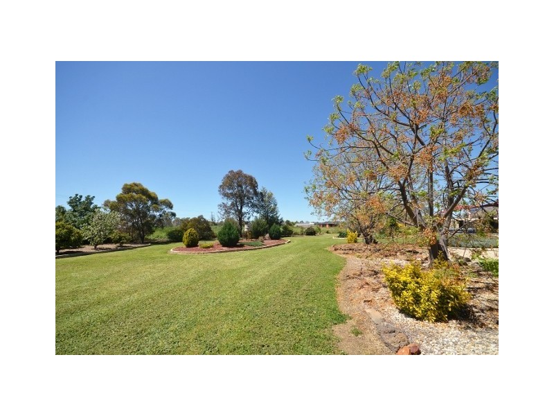 17 Village Court, Echuca VIC 3564