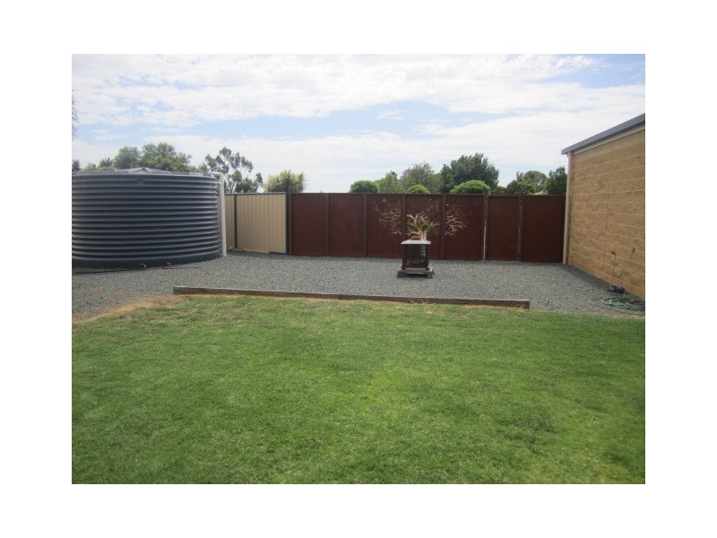 8 Tasman Court, Echuca VIC 3564