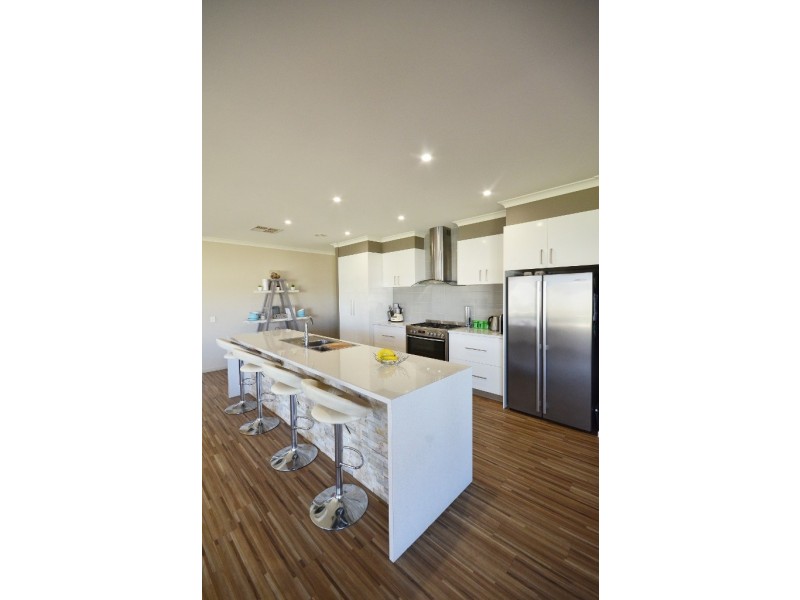 9 Healey Court, Moama NSW 2731