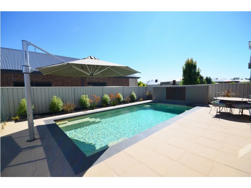 9 Healey Court, Moama NSW 2731