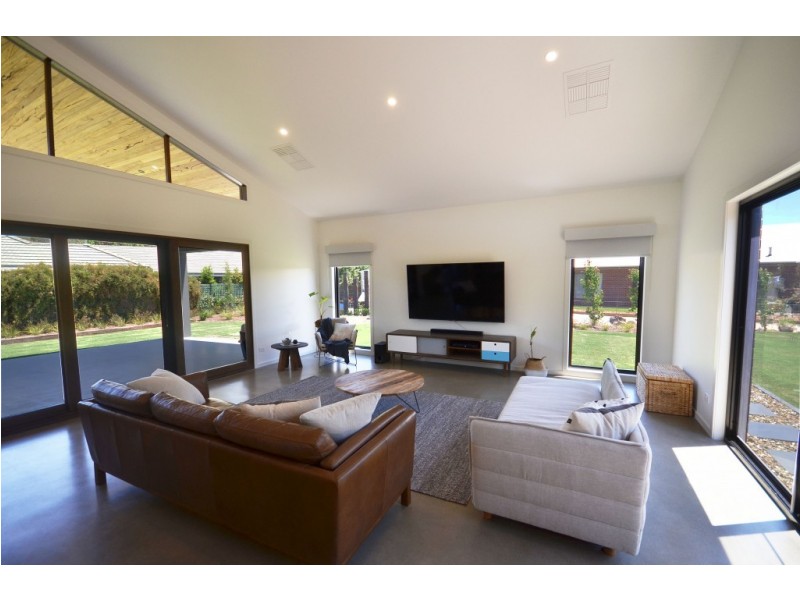 14 Bottlebrush Drive, Moama NSW 2731