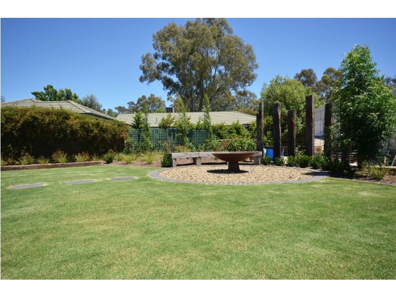 14 Bottlebrush Drive, Moama NSW 2731
