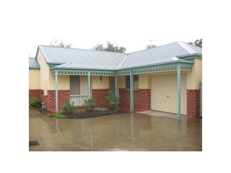 4/63 Landsborough Street, Echuca VIC 3564