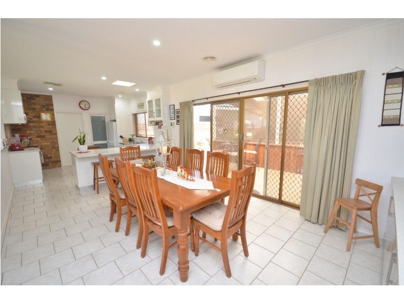 49 Ogilvie Avenue, Echuca VIC 3564