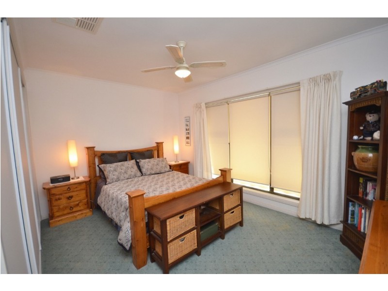 49 Ogilvie Avenue, Echuca VIC 3564