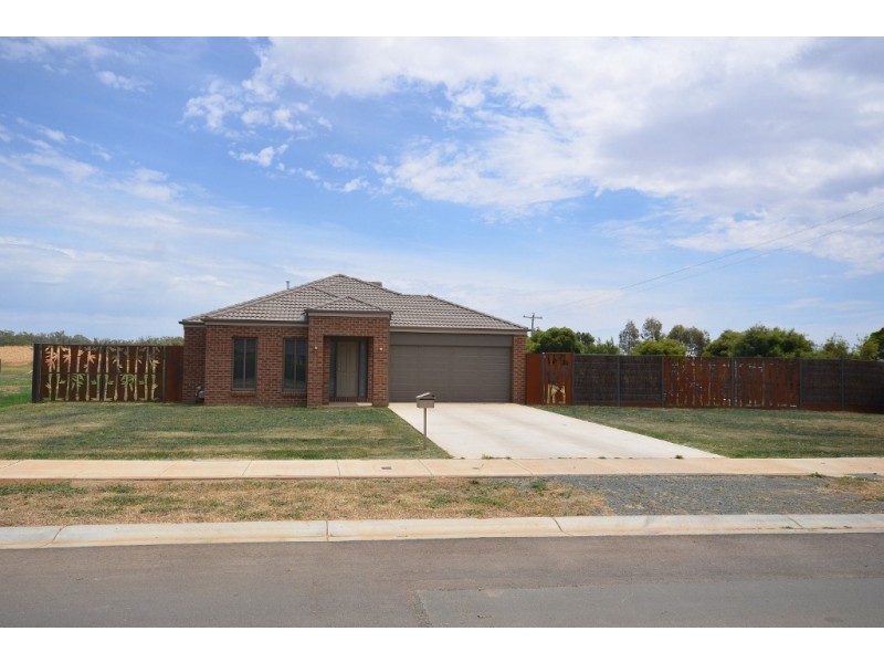 18 Winbi Avenue, Moama NSW 2731